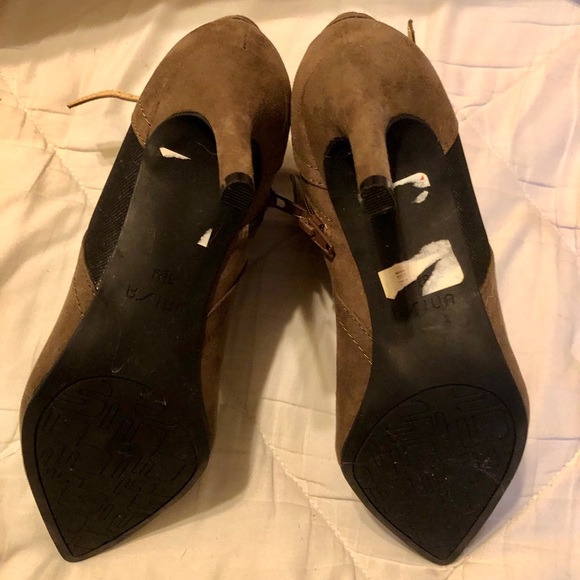 UNISA Heel Ankle Boots - Picture 8 of 9